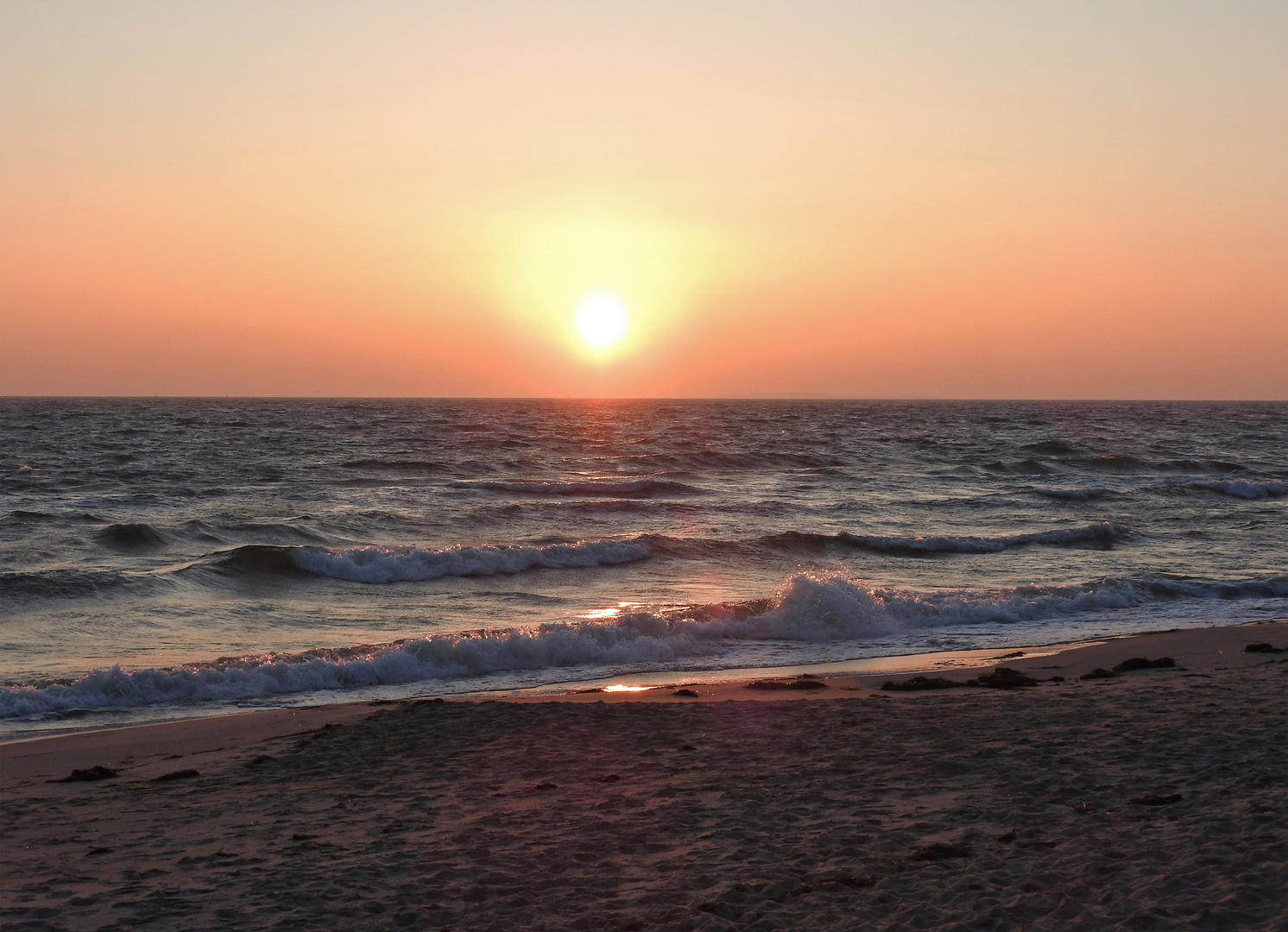 Sonnenaufgang an der Ostsee HERZTOR