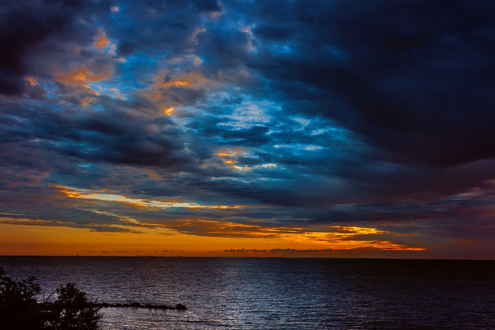 Sonnenaufgang an der Ostseeküste auf Fehmarn