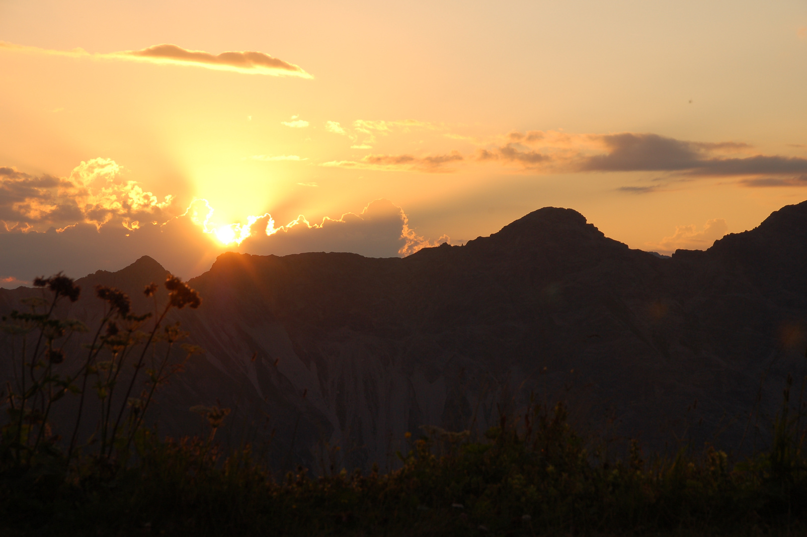 Sonnenaufgang an der Pfälzer Hütte in Liechtenstein