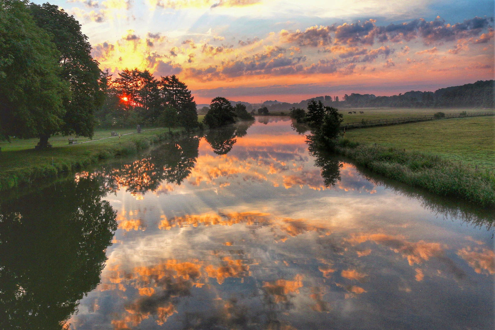 Sonnenaufgang an der Ruhr..