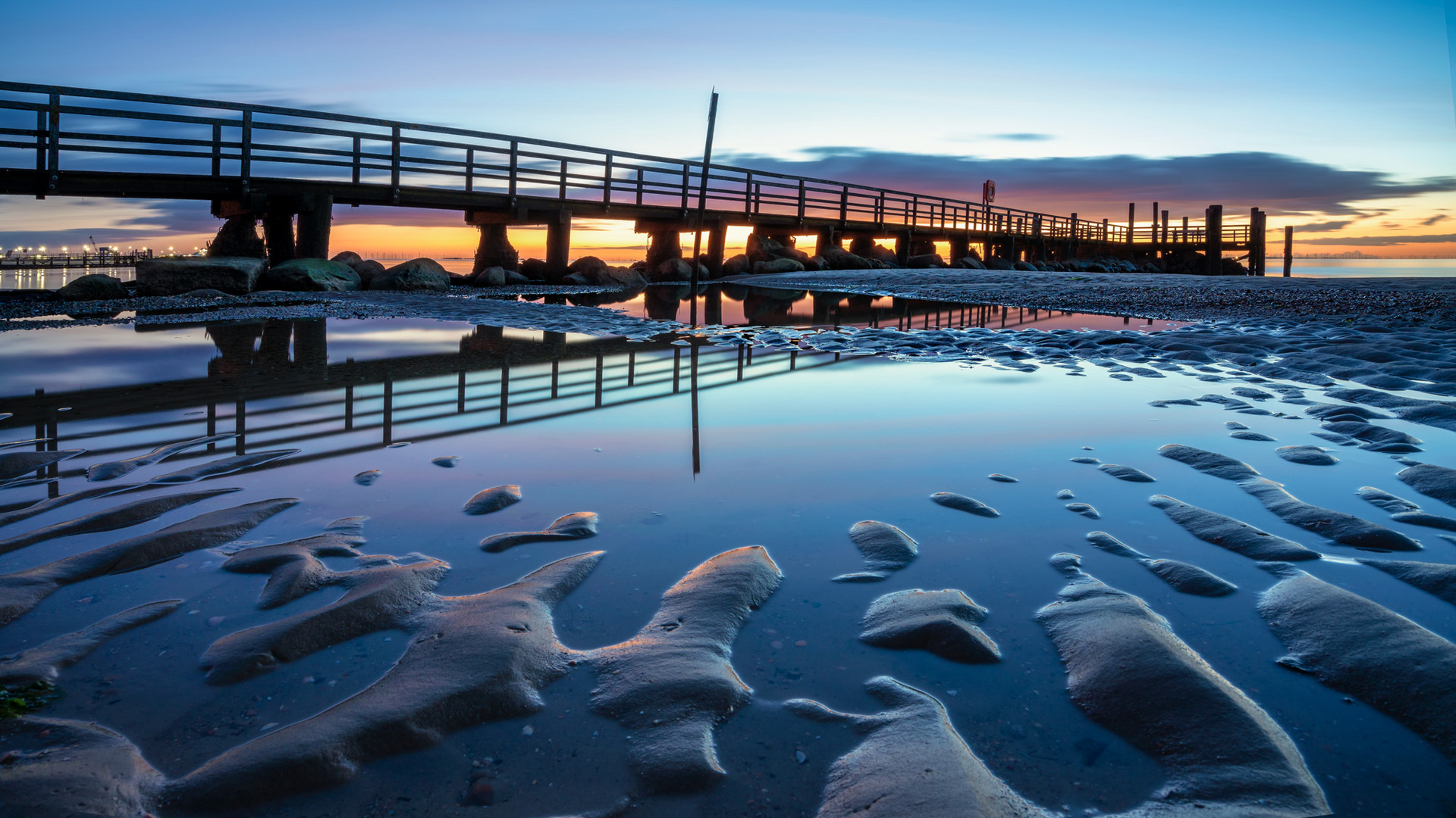 Sonnenaufgang an der Seebrücke in Wyk auf Föhr