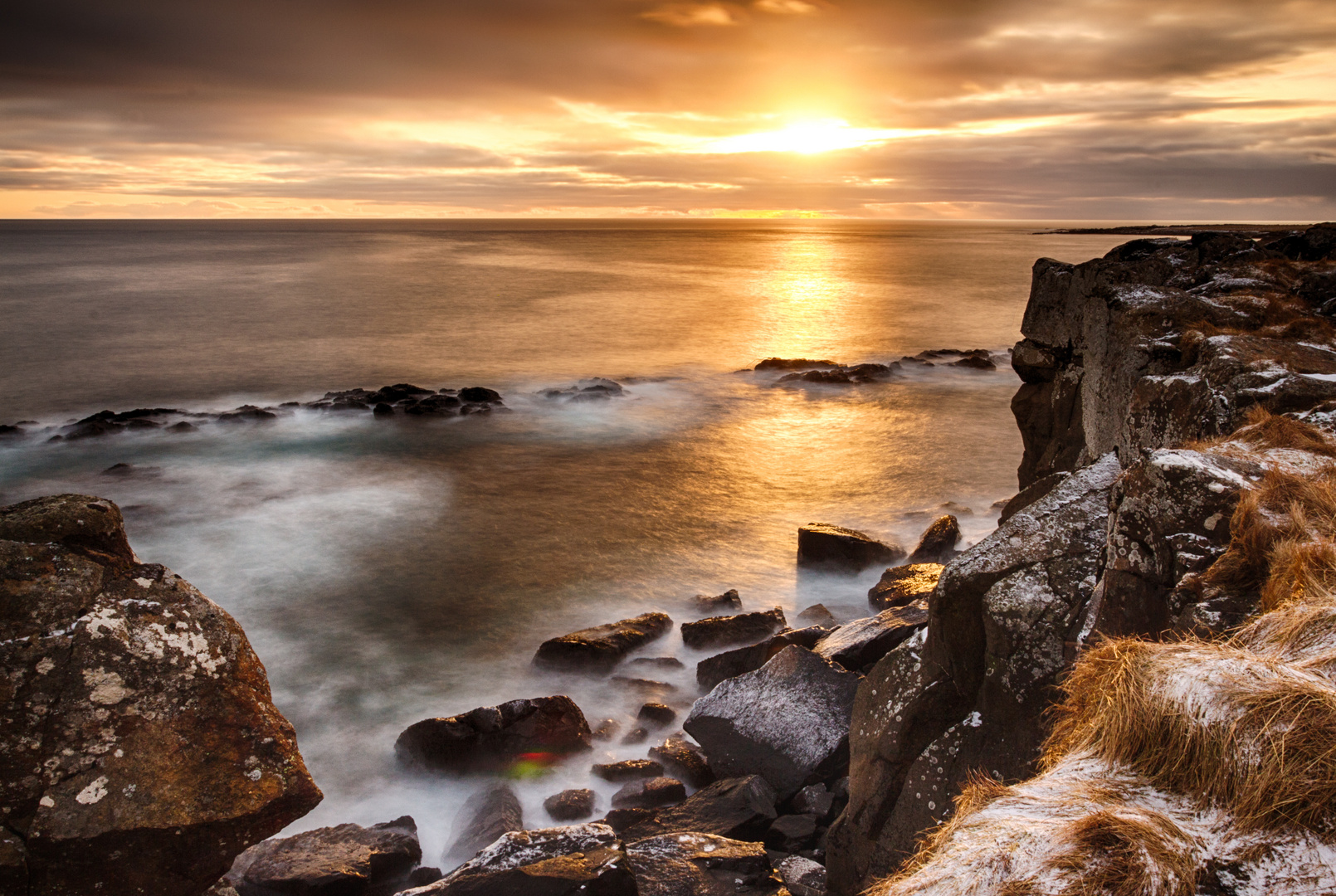 Sonnenaufgang an der Südostküste Islands