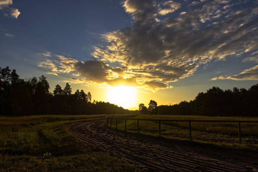 Sonnenaufgang an der Trainierbahn