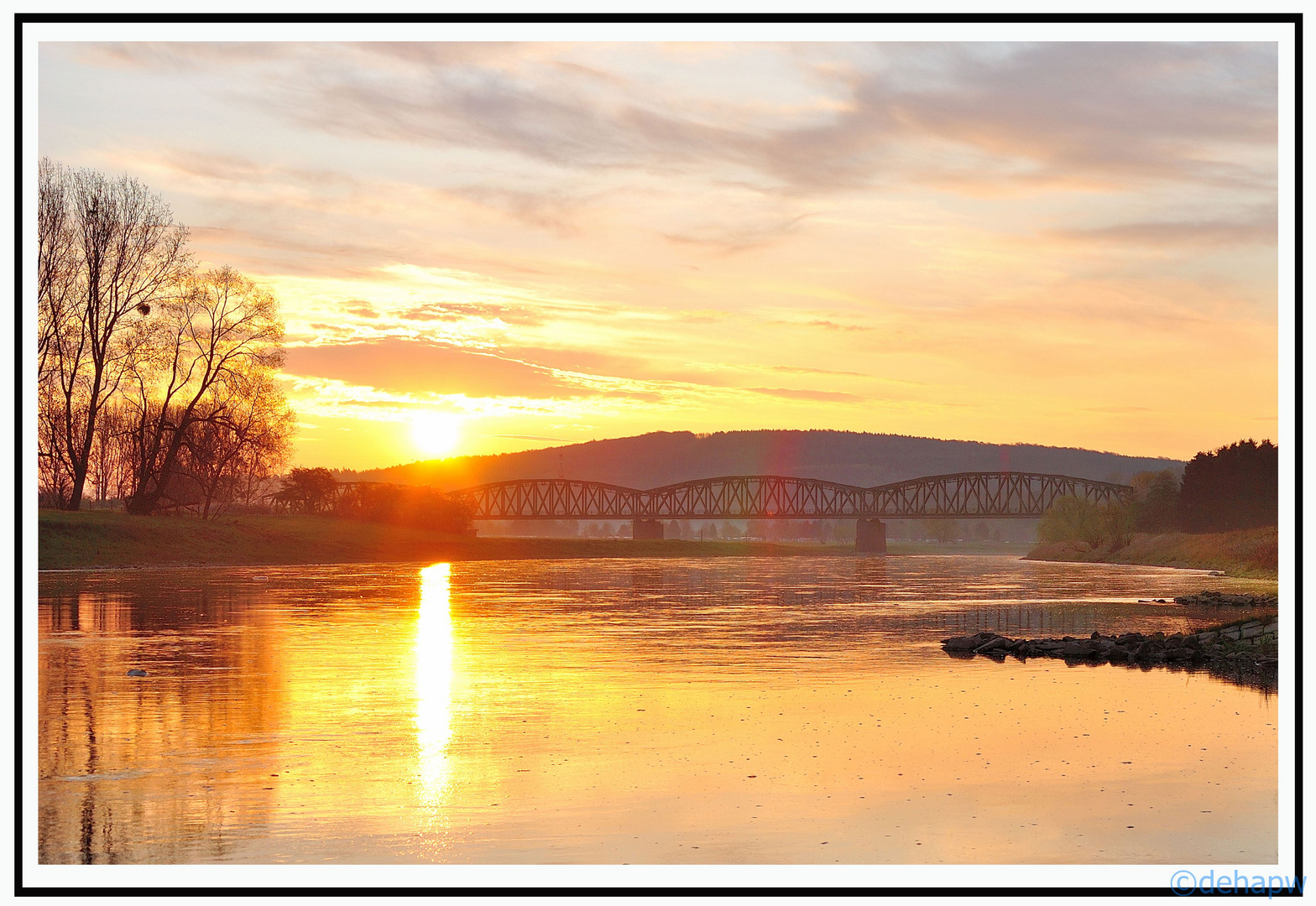 Sonnenaufgang an der Weser