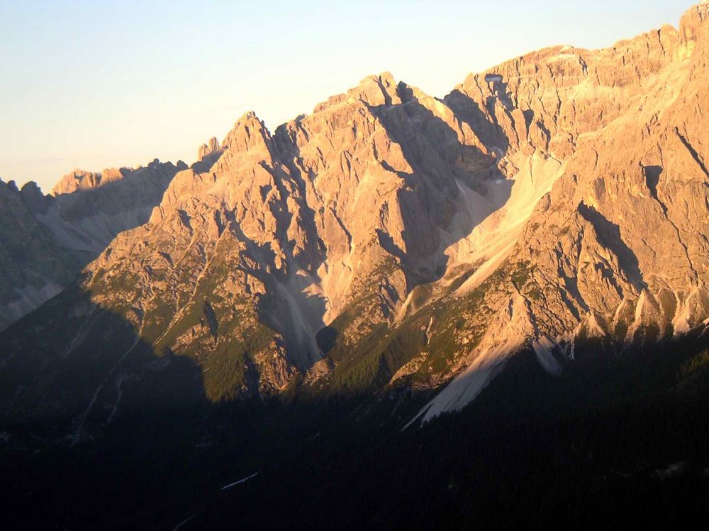 Sonnenaufgang au dem Helm Pustertal 2420 m 1. 9. 2006