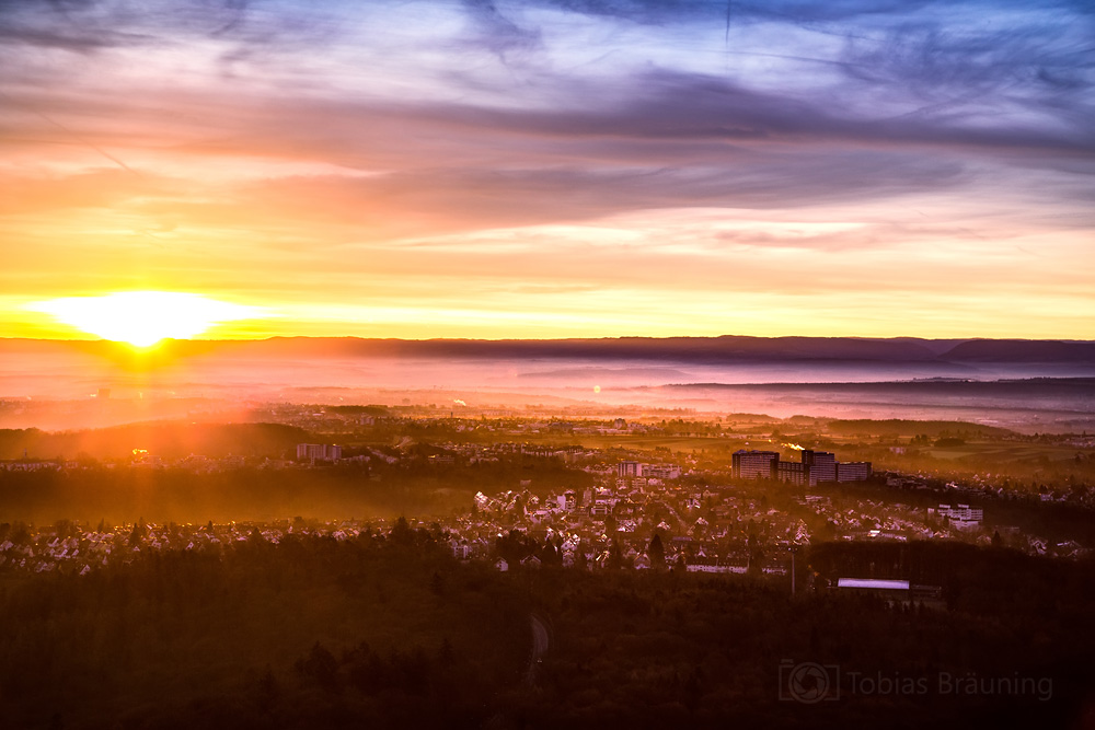 Sonnenaufgang auf dem Fernsehturm Stuttgart