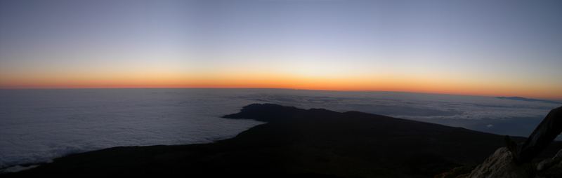 Sonnenaufgang auf dem Gipfel des Teides (3.718 m)