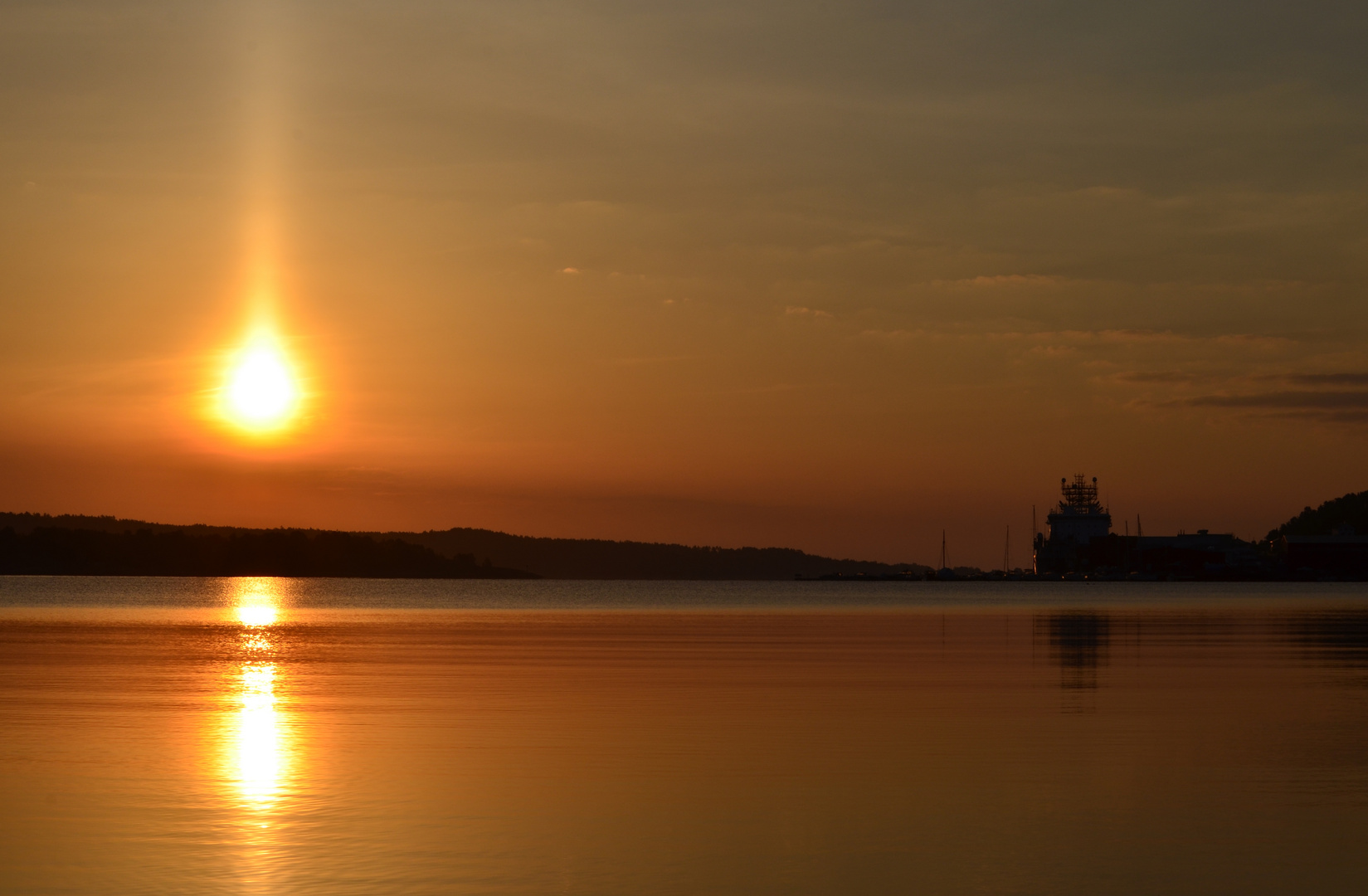 Sonnenaufgang auf dem Wasser