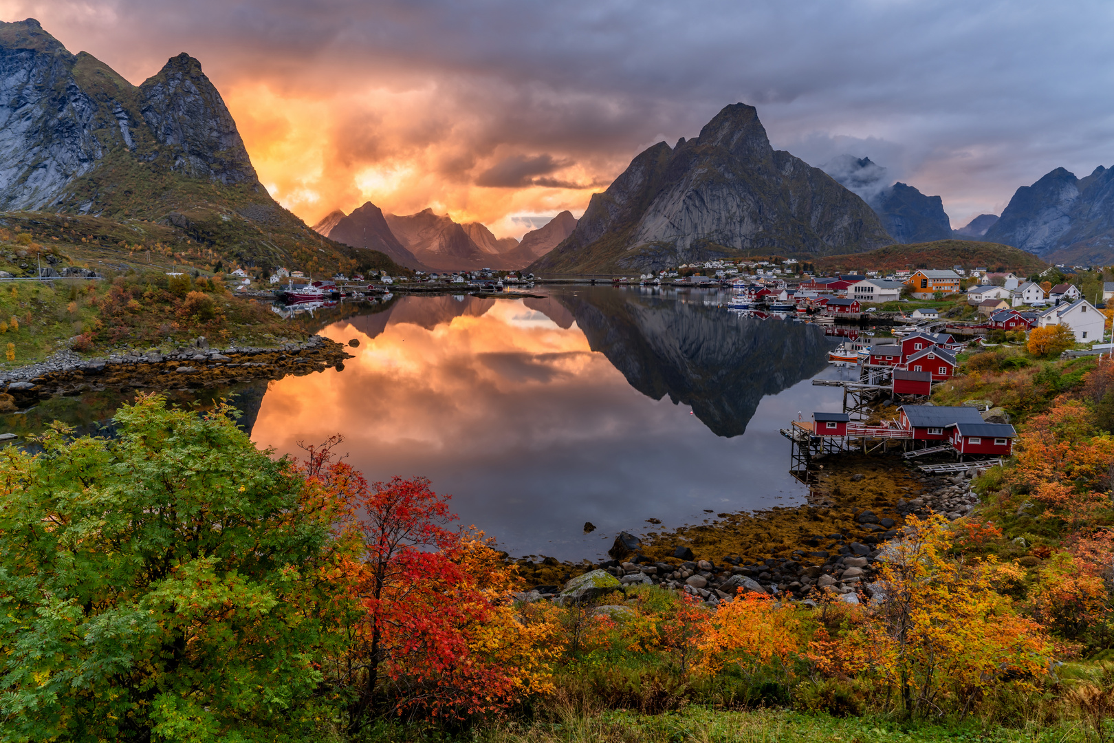 Sonnenaufgang auf den Lofoten