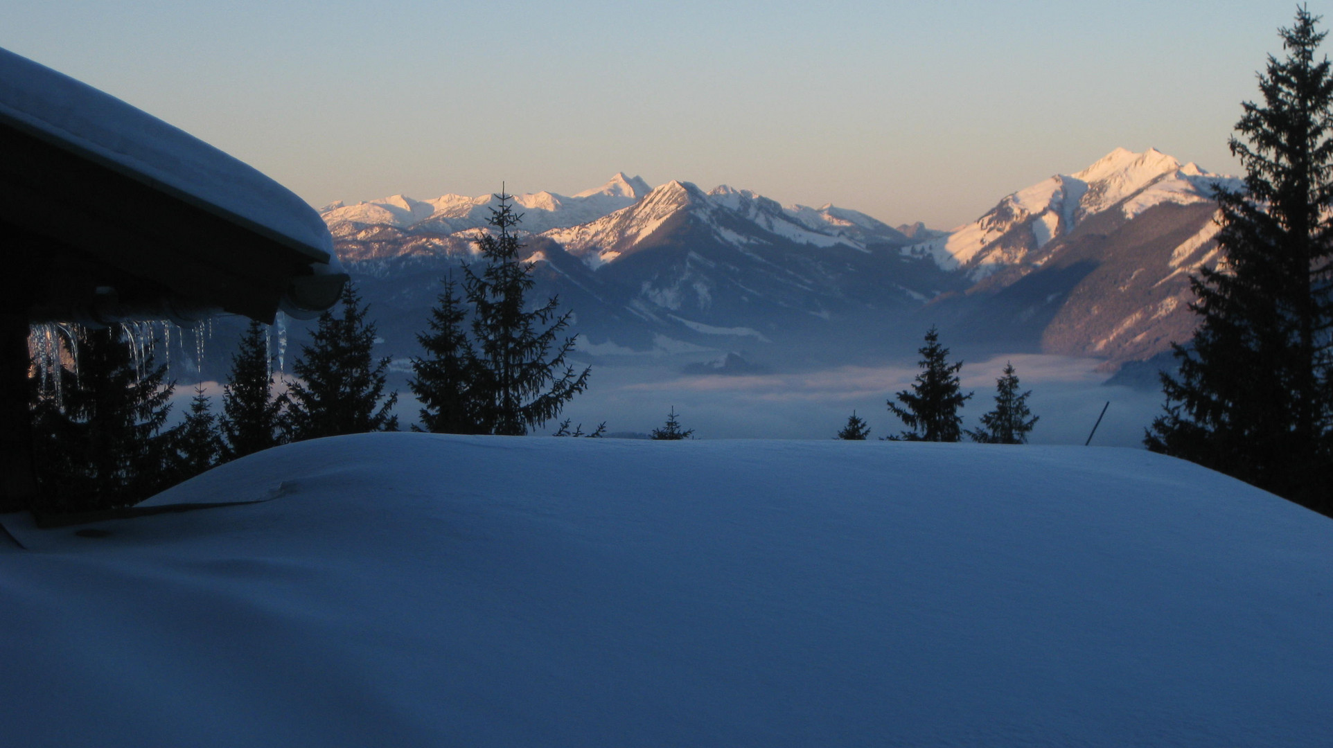 Sonnenaufgang auf der Hütte