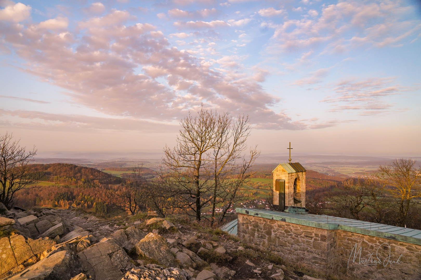 Sonnenaufgang auf der Milseburg in der Rhön 