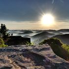 Sonnenaufgang auf der Wegelnburg /Pfälzerwald