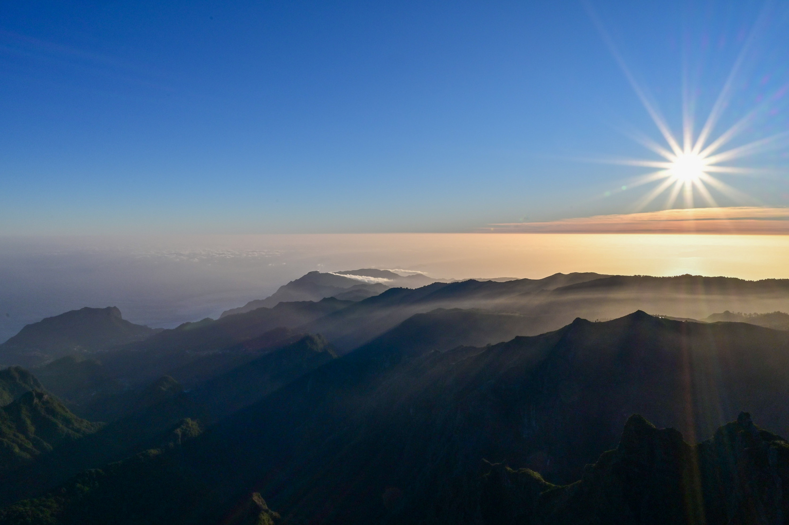 Sonnenaufgang auf Madeira - Pico Arieiro