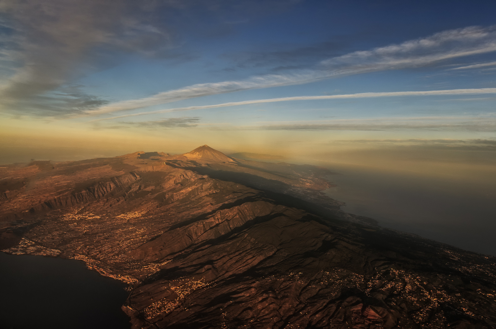 Sonnenaufgang aus dem Flugzeug