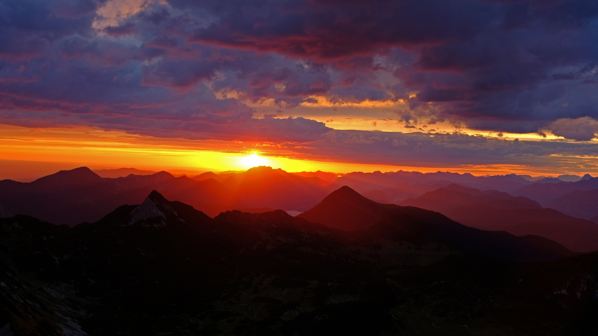 Sonnenaufgang bei der Weilheimer Hütte