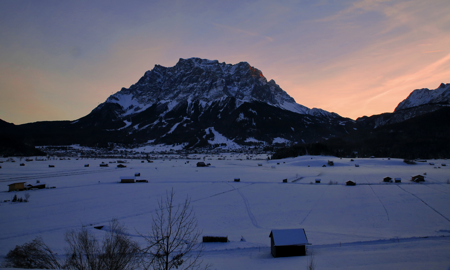 Sonnenaufgang bei der Zugspitze