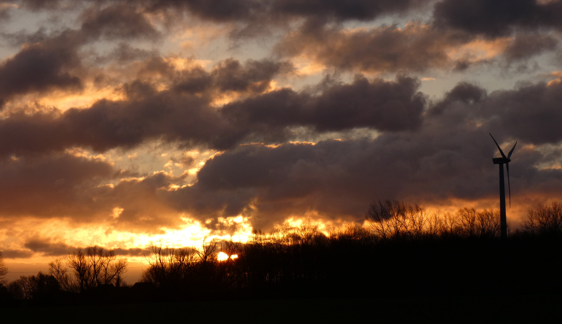 Sonnenaufgang bei Dinker, Kreis Soest, NRW