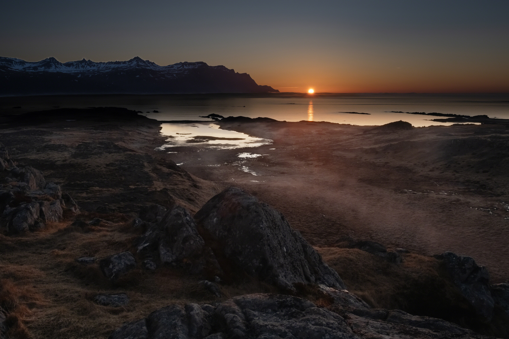 Sonnenaufgang bei Djúpivogur