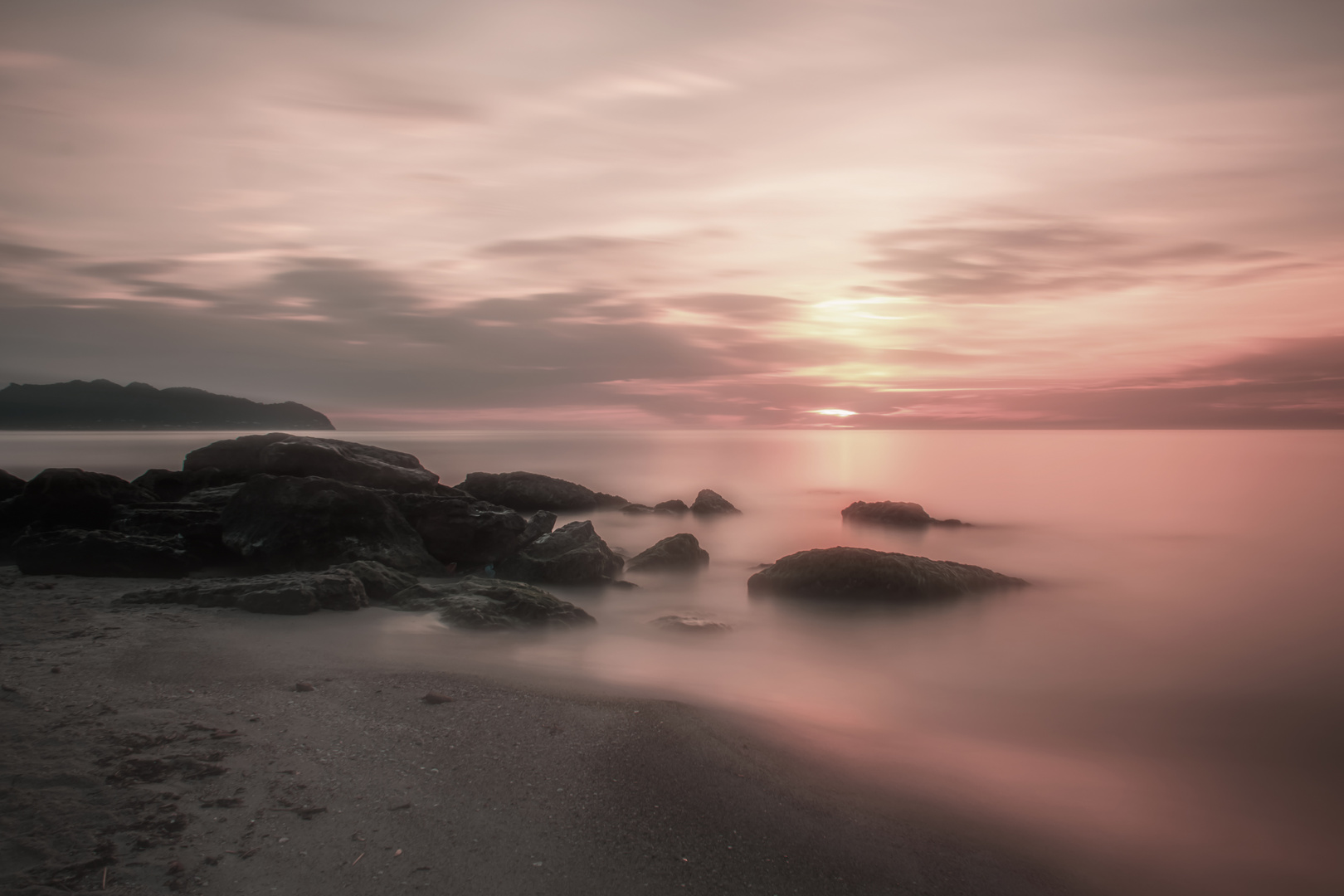 Sonnenaufgang bei Nebel