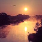 Sonnenaufgang bei Schwerte an der nebeligen Ruhr