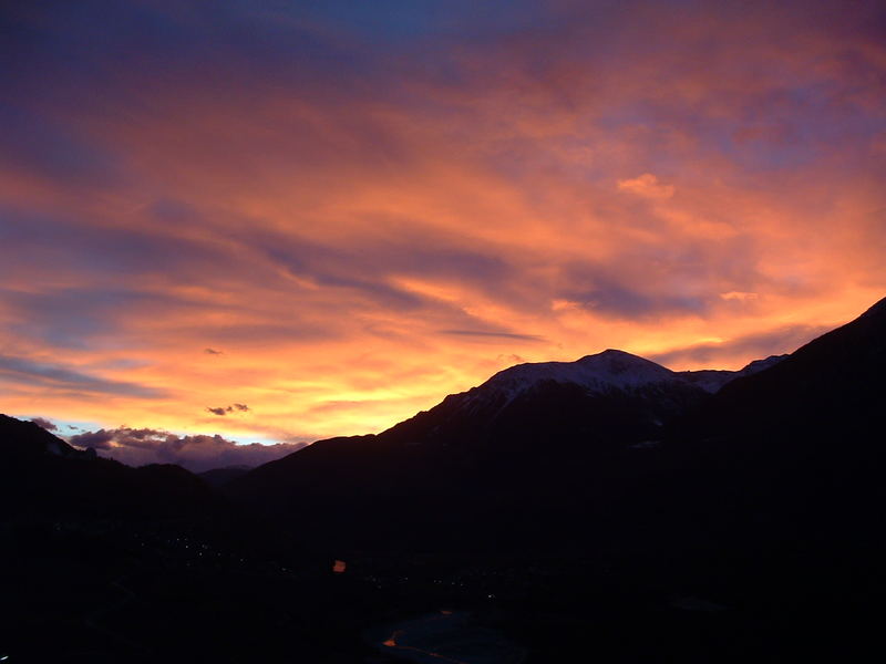 Sonnenaufgang Blick aufs Oberwallis