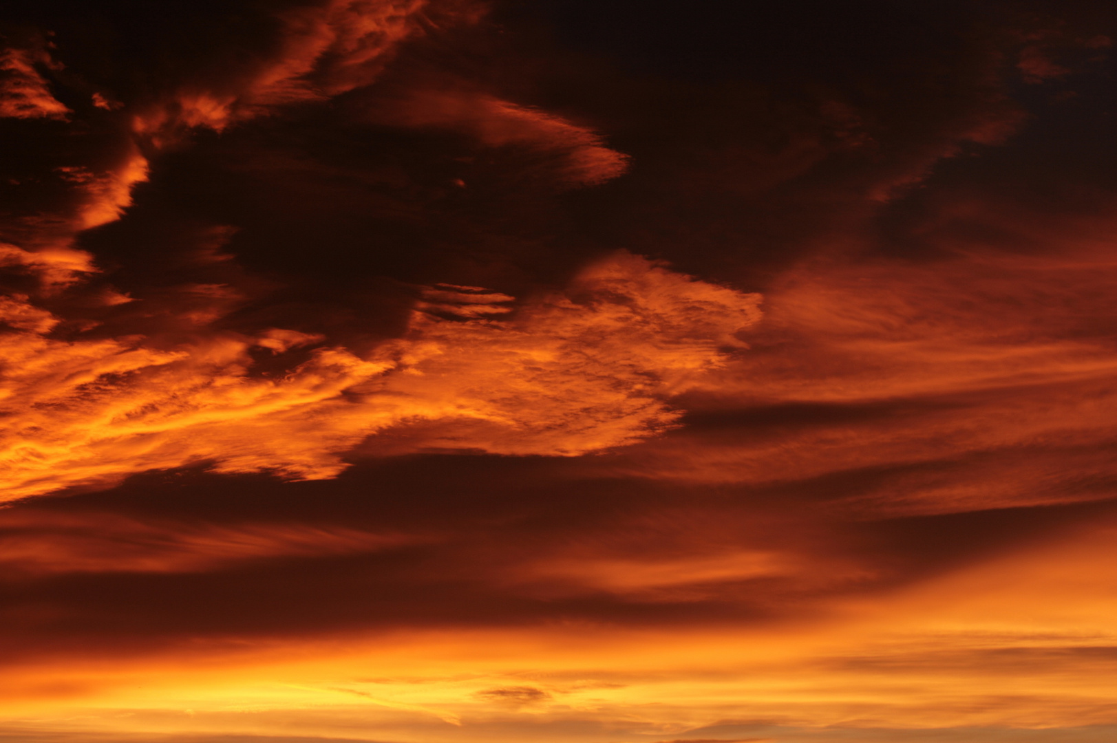 Sonnenaufgang - Die Hölle tut sich auf