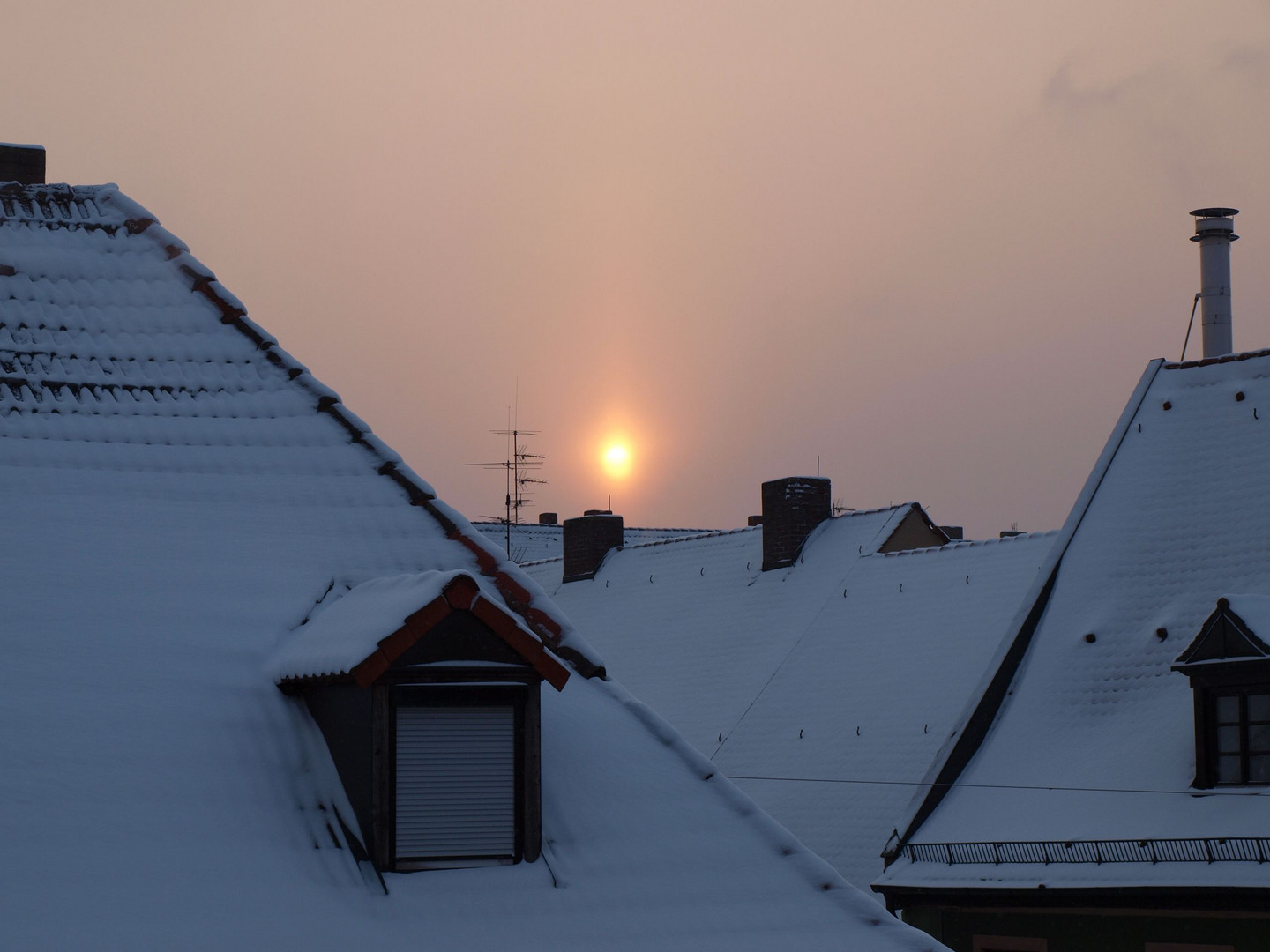 Sonnenaufgang "durch" Schnee
