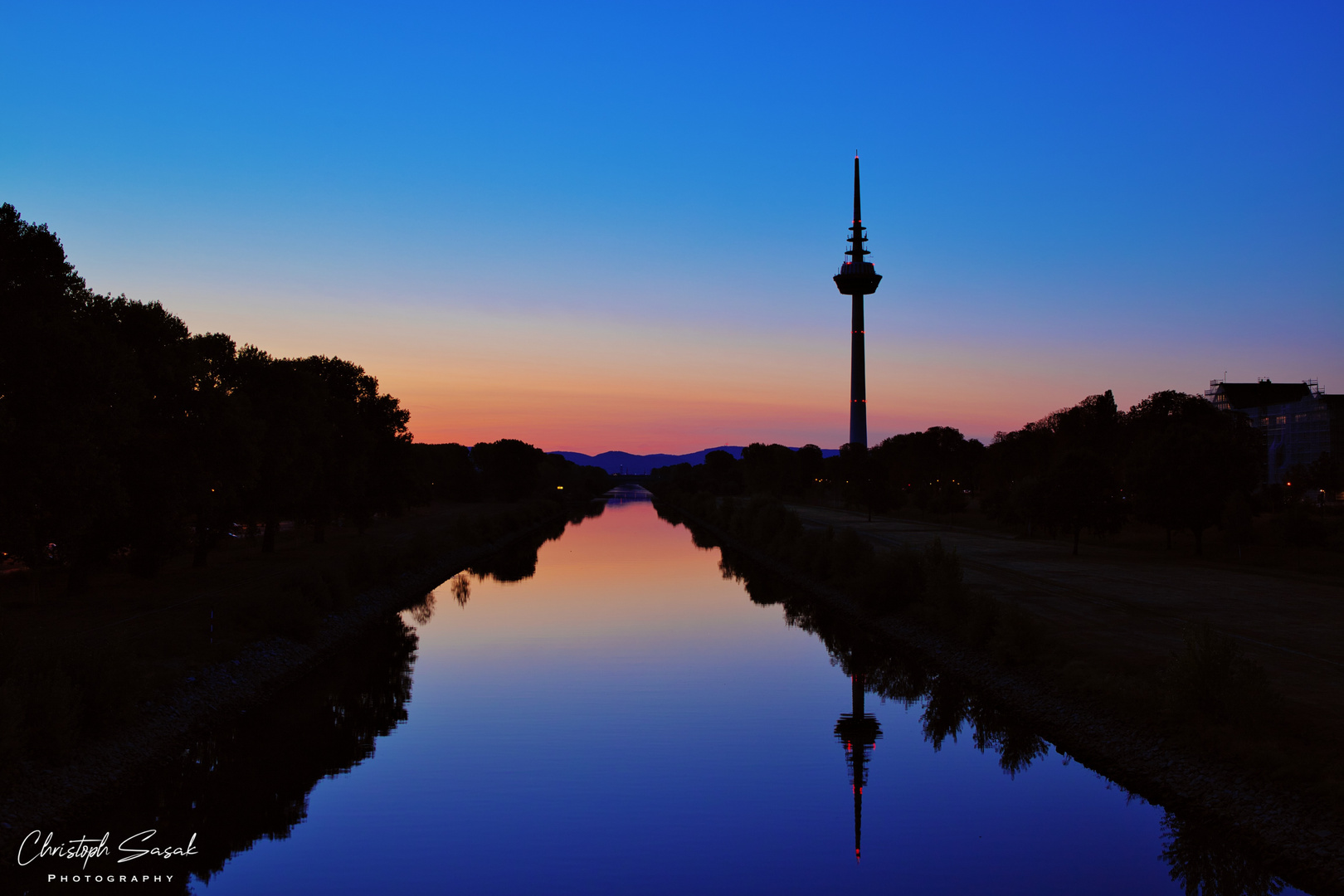 Sonnenaufgang Fernmeldeturm