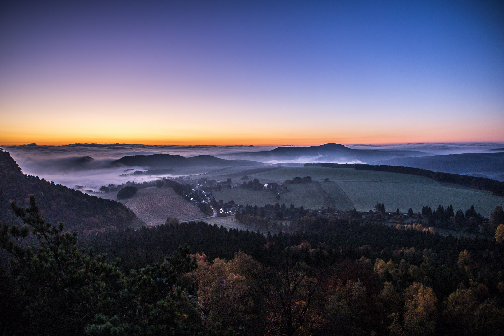 [ - Sonnenaufgang Gohrischstein - ]