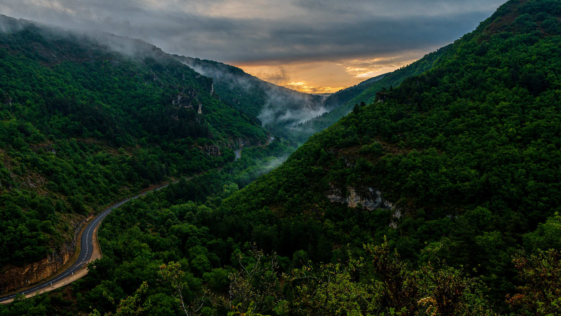 Sonnenaufgang, Gorges du Tarn, Südfrankreich