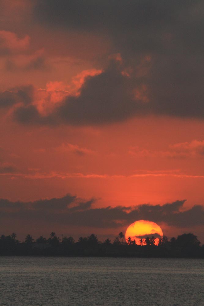 Sonnenaufgang hinter der Ilha de Mosambique