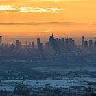 Sonnenaufgang hinter Frankfurt