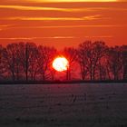 Sonnenaufgang hinterm Haus