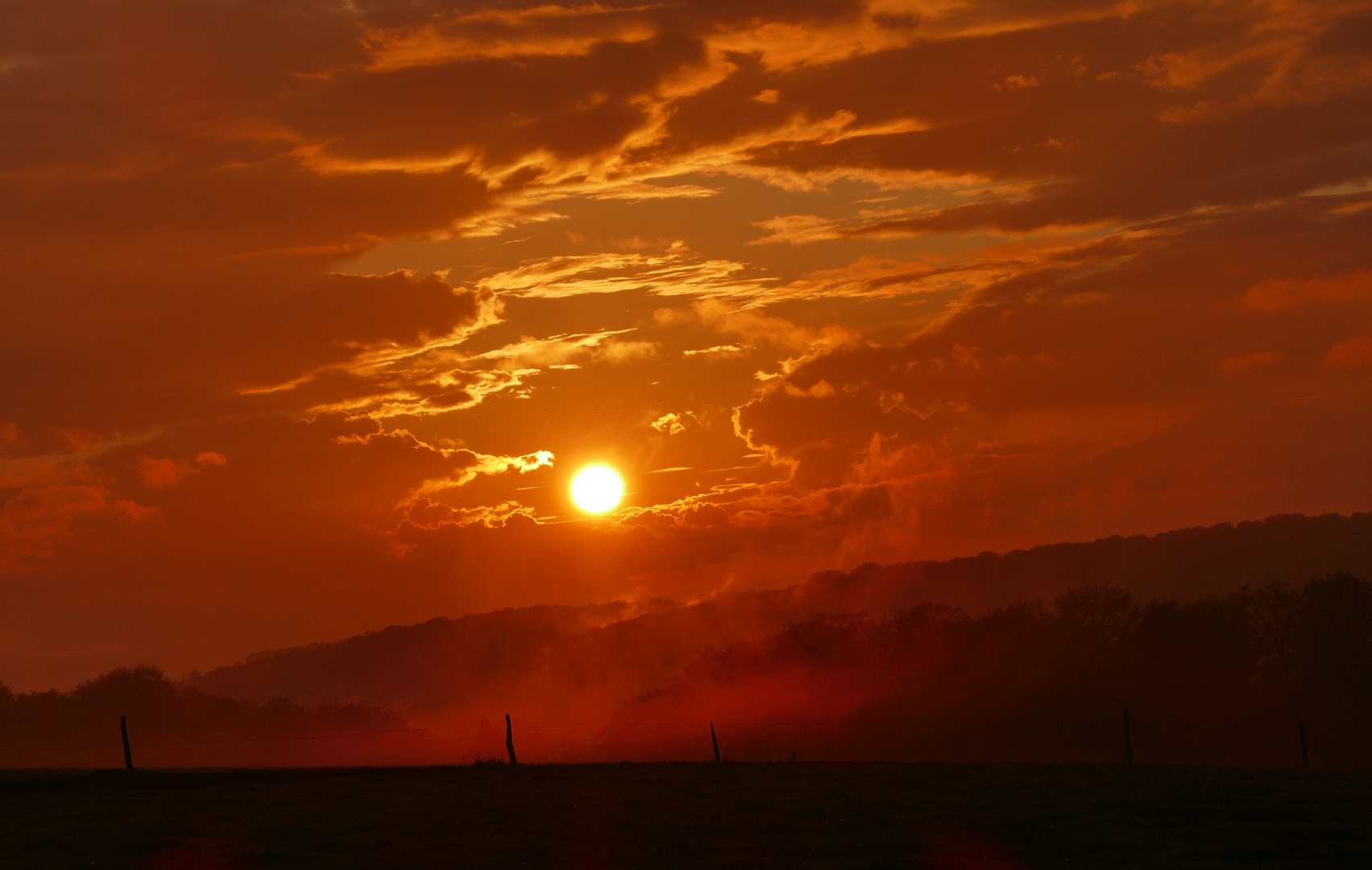 Sonnenaufgang im Bergischen Land I