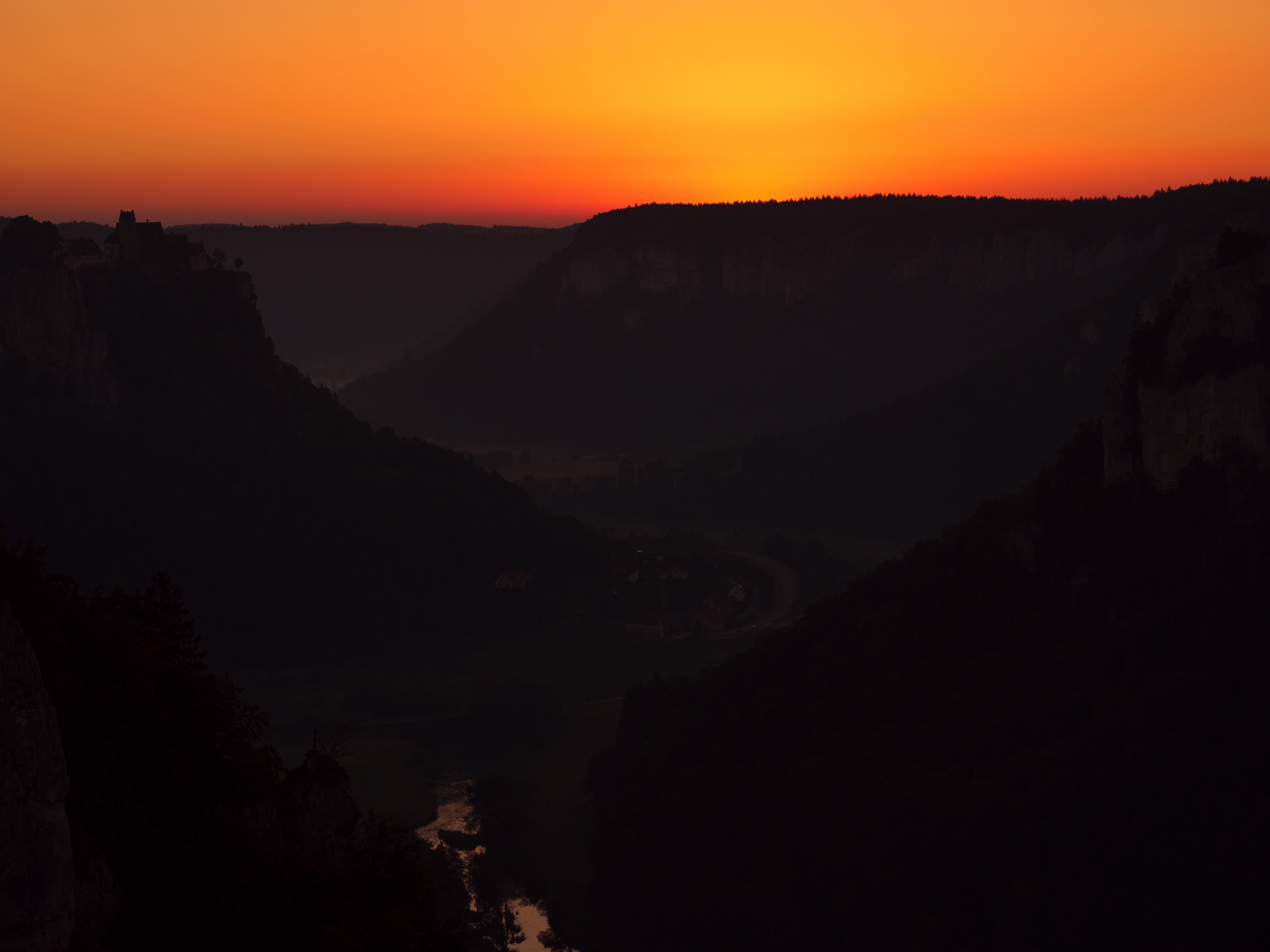 Sonnenaufgang im Donautal