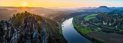 Sonnenaufgang im Elbsandstein Gebirge