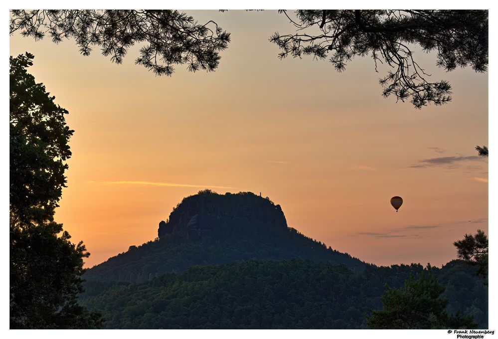 *** Sonnenaufgang im Elbsandsteingebirge ***