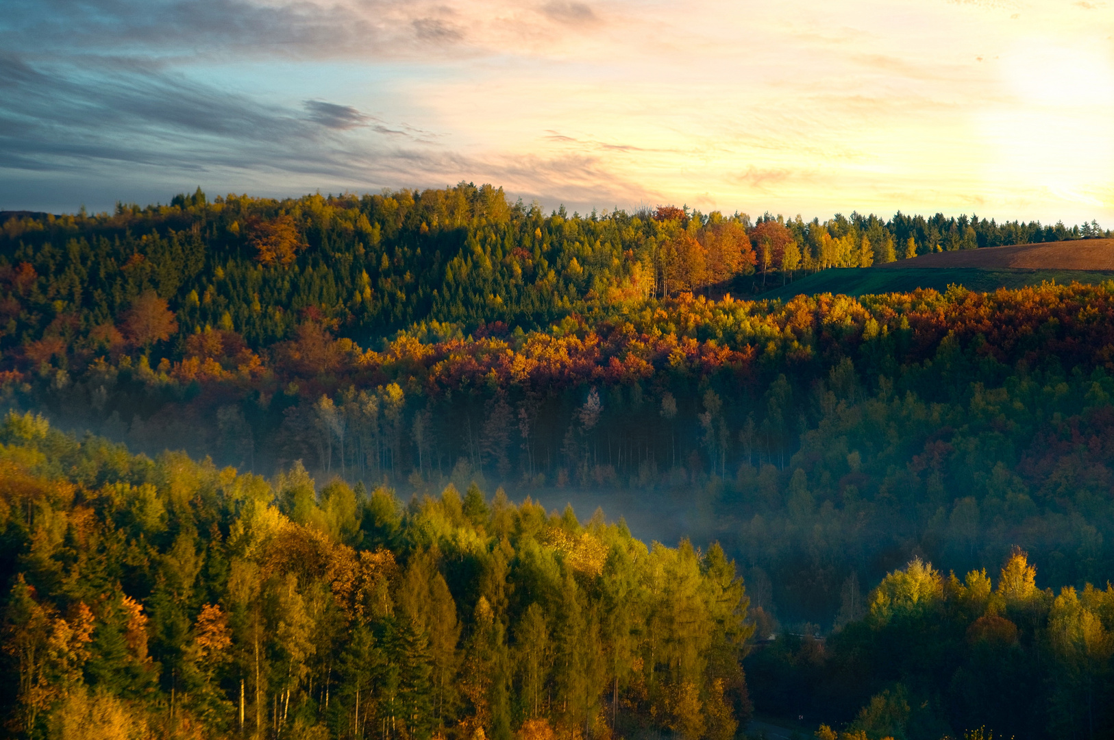 Sonnenaufgang im Erzgebirge