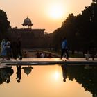 Sonnenaufgang im Garten des Taj Mahal