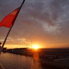 Sonnenaufgang im Hafen