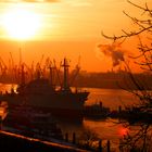 Sonnenaufgang im Hamburger Hafen