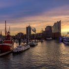 Sonnenaufgang im Hamburger Hafen 4