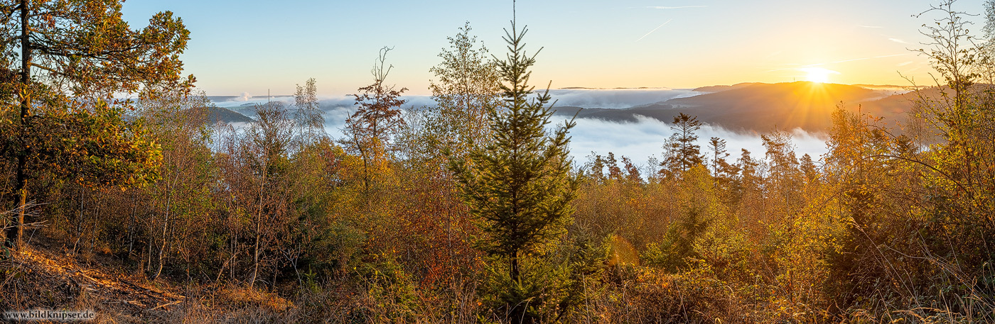 Sonnenaufgang im Herbst