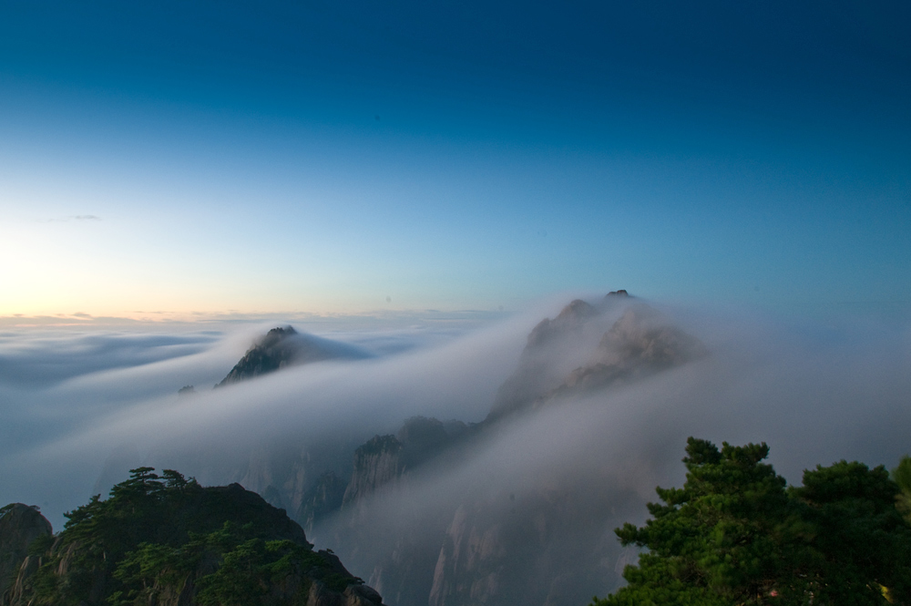 Sonnenaufgang im Huang Shan Gebirge