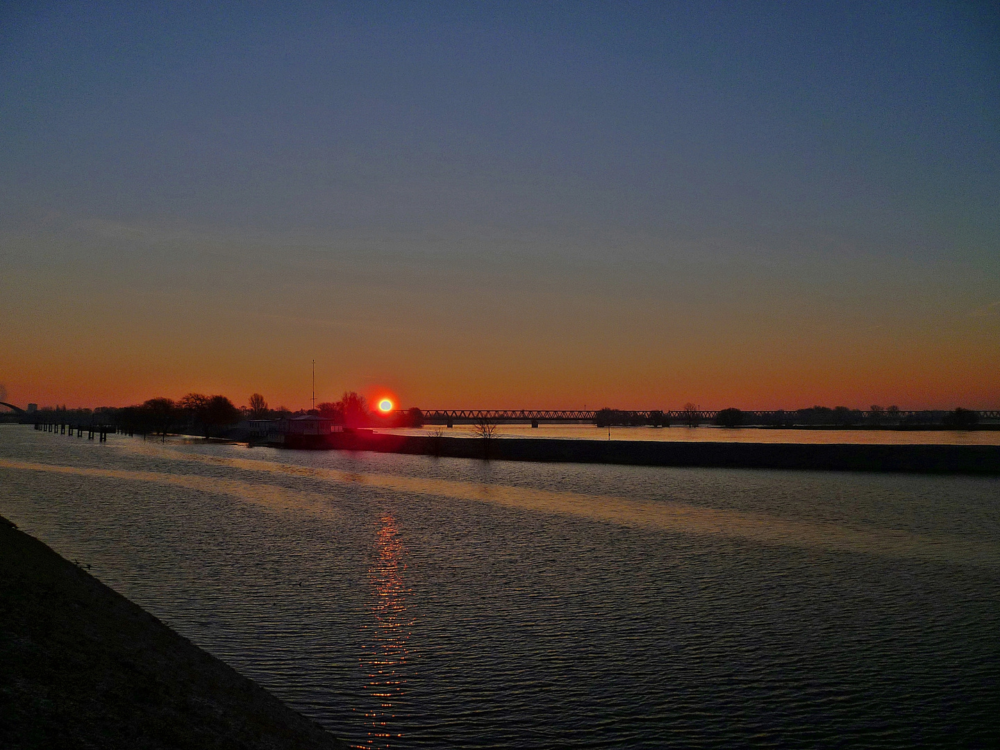 Sonnenaufgang im Januar 2012