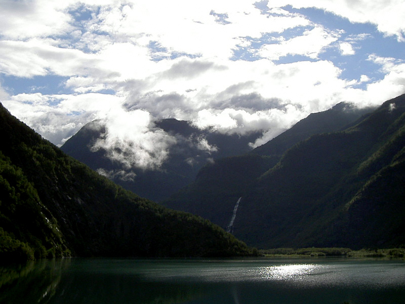 Sonnenaufgang im Lusterfjord