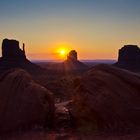 Sonnenaufgang im Monument Valley