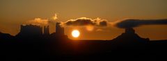 Sonnenaufgang im Monument Valley