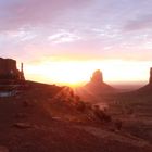 Sonnenaufgang im Monument Valley