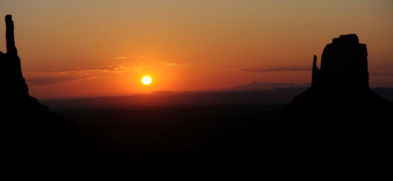 Sonnenaufgang im Monument Valley